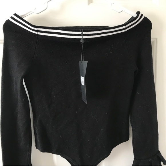 3/$15 *New* Kendall and Kylie bell sleeve black and white off shoulder bodysuit - Picture 3 of 9